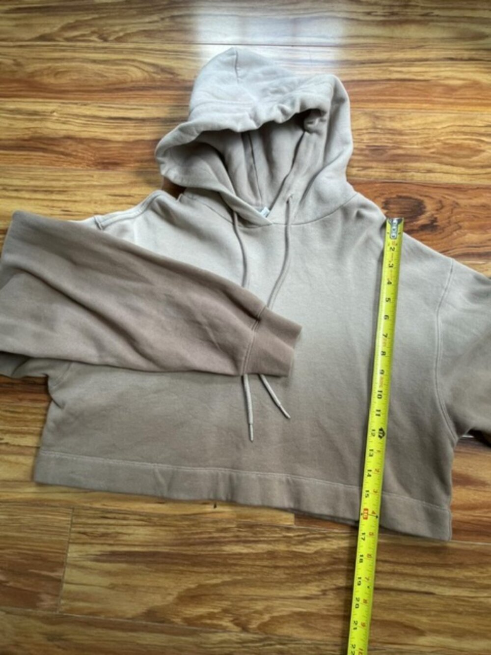 Alo Yoga Women's Two Tone Cropped Hoddie, Beige Brown, XS Size - Picture 6 of 6